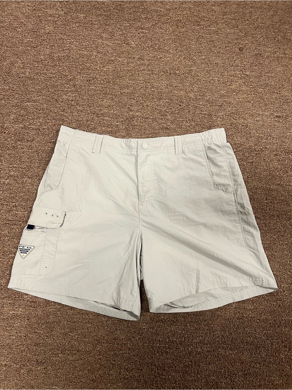 Columbia Men's Light Gray Cargo Shorts with Utility Pocket